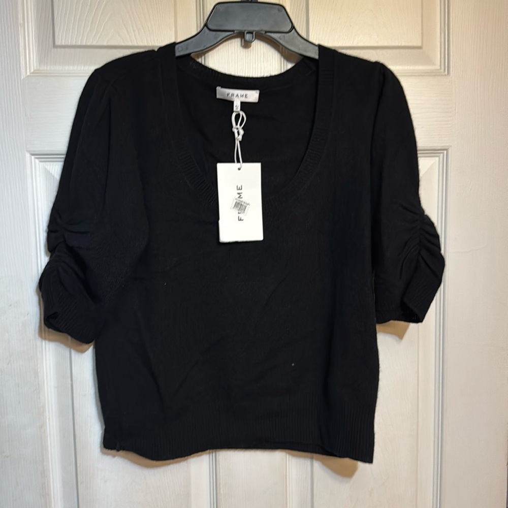 Frame sweater